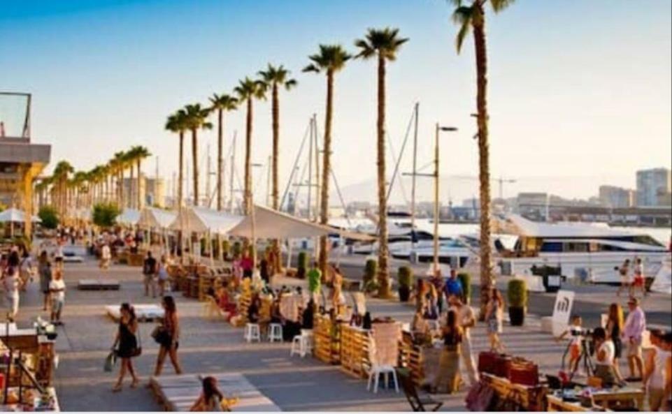 Malaga Center Beach Luaran gambar